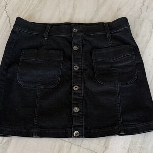 Columbia Black Button-Front Mini Skirt size 10